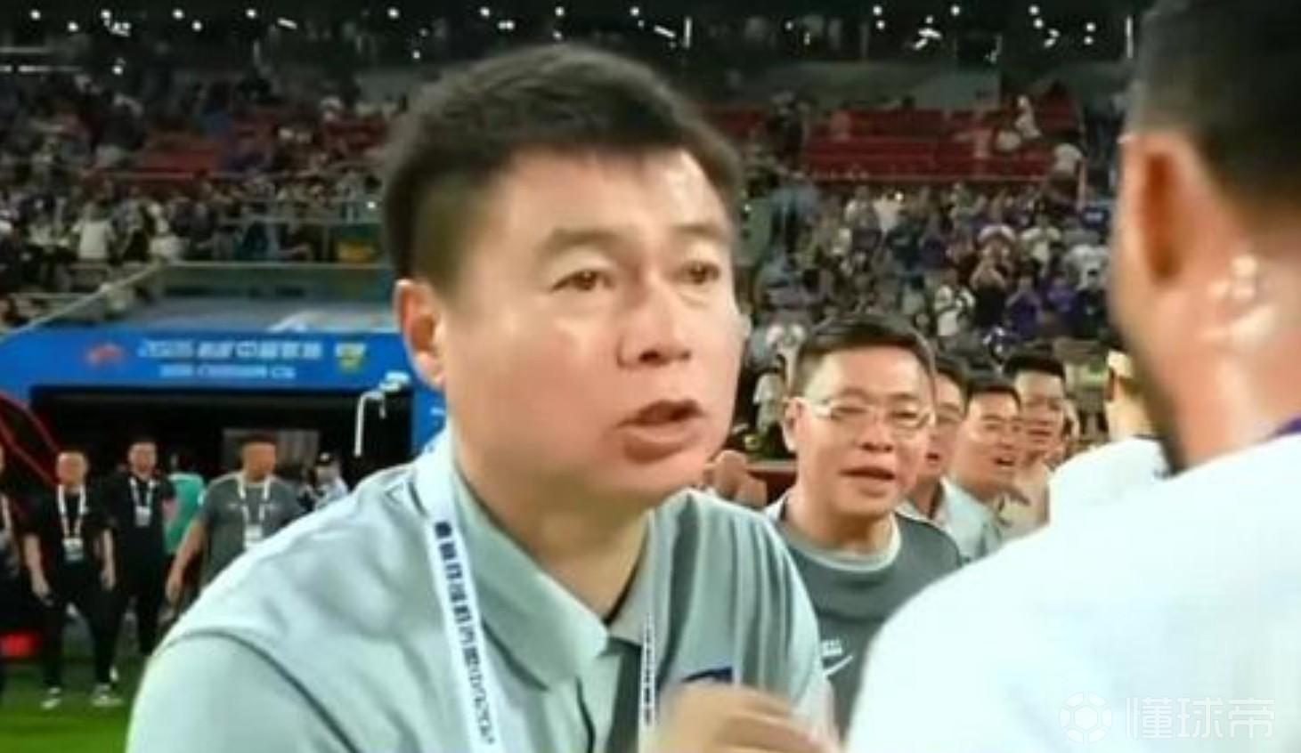 于根伟：领导提了很多好建议，赛前我们还专门重温了会议精神